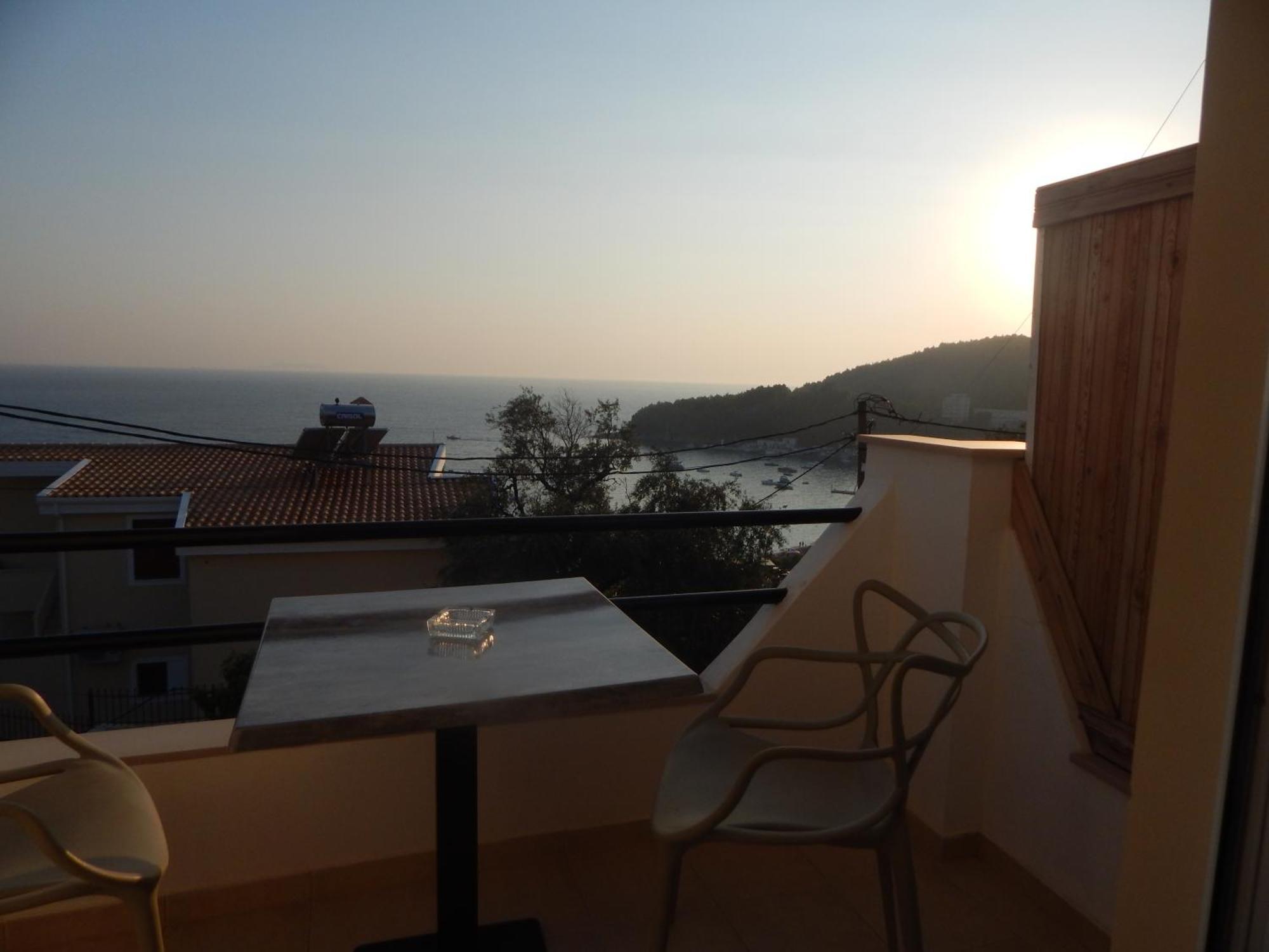 Bel Air Rooms Himarë Dış mekan fotoğraf